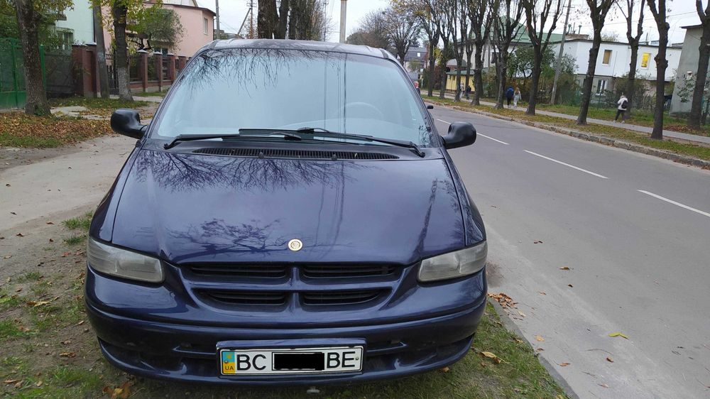 Dodge Rum Van - мінівен автомобіль