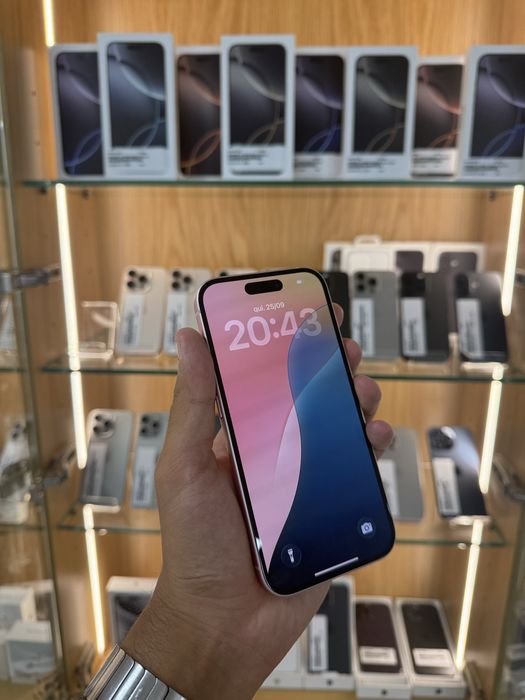 IPHONE 15 256GB COMO NOVO