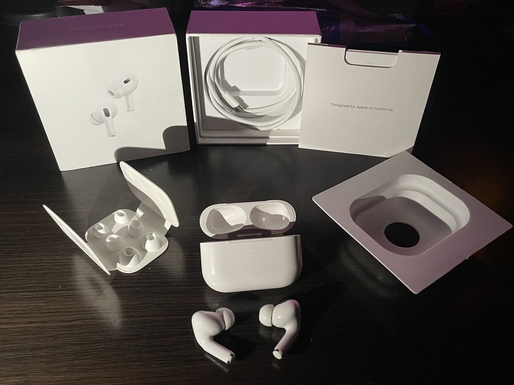 AirPods Pro (2 gen., USB-C) в полном комплекте