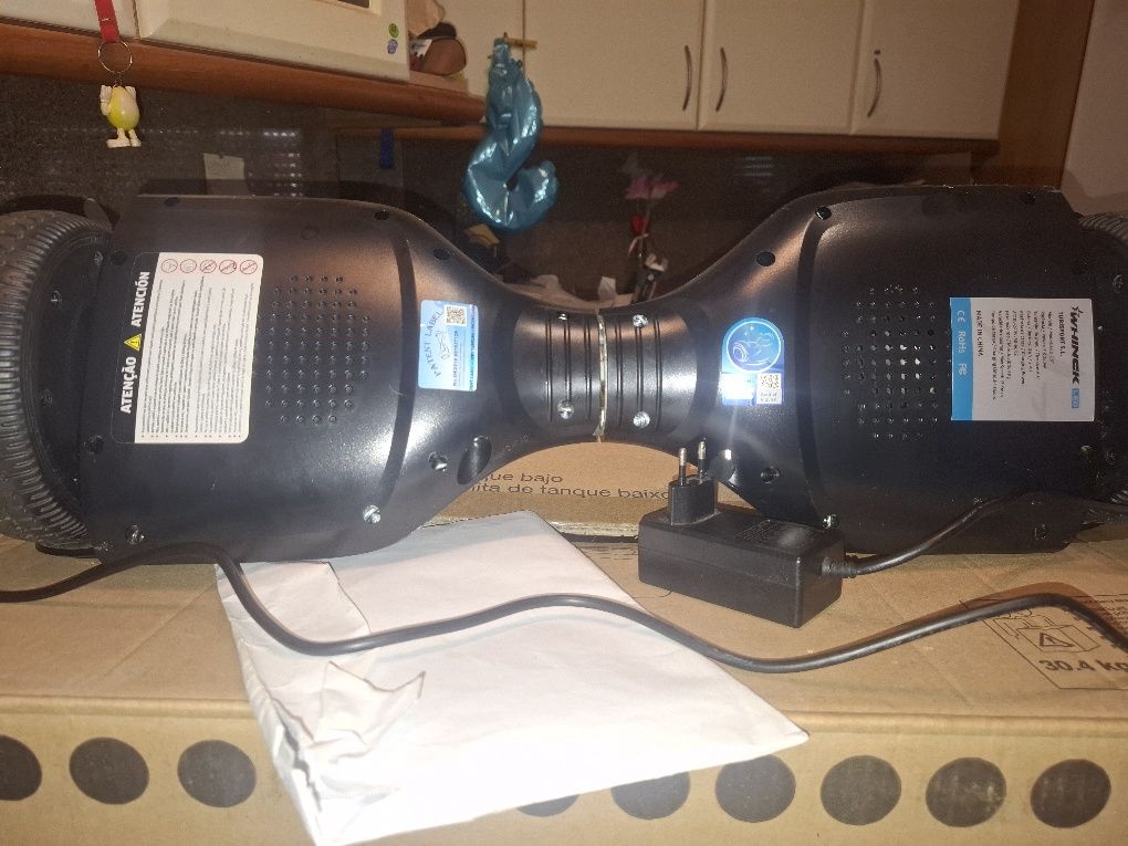 Vendo hoverboard teve pouco uso ,mas agora não tecebe carga.