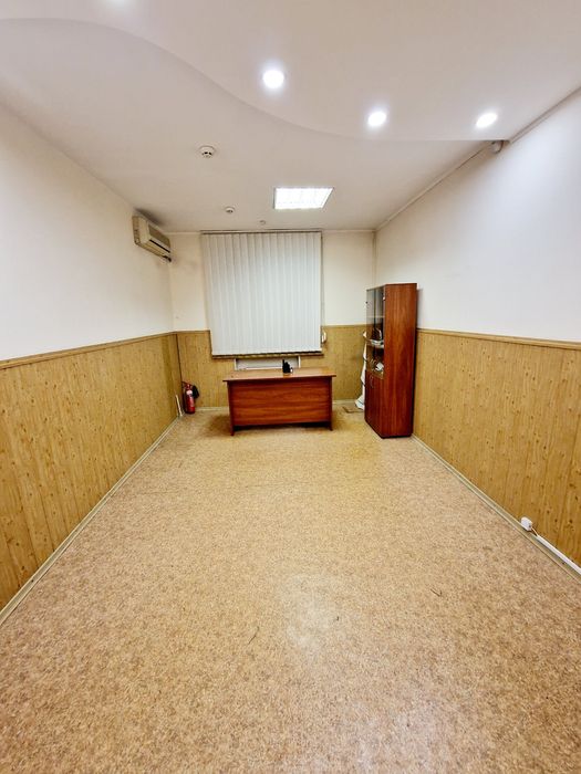 Вул. Костенко! 100кв.м в центрі міста!