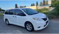 Toyota Sienna дуже комфортне авто. Технически в полном порядке.