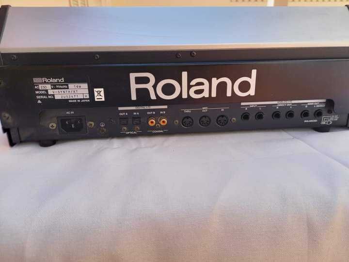 Sintetizador Roland V-Synth XT v-2 rack