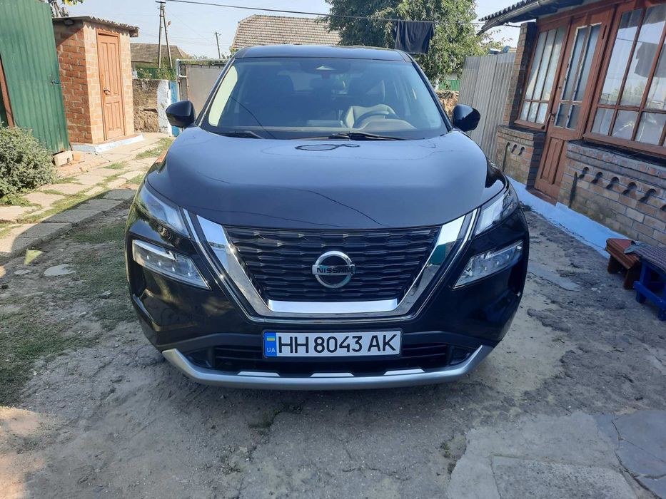 Продам ниссан рог т33