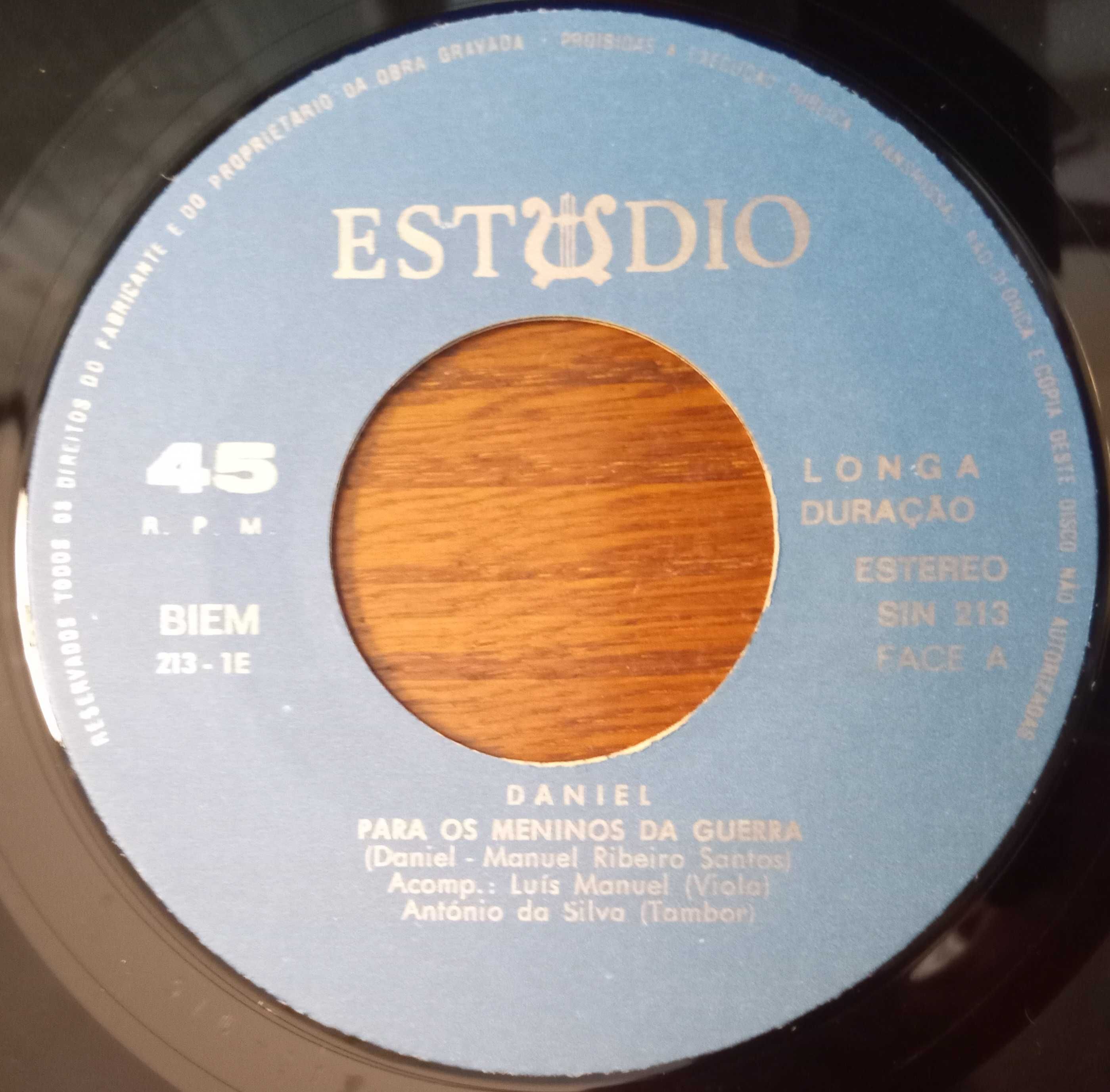 Daniel	- - - - -	Para os Meninos da Guerra	- - - - -	Single