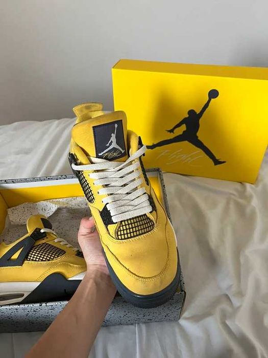 Buty damskie Trampk Jordan_Air_Jordan_4_retro_"tour yellow" R.38