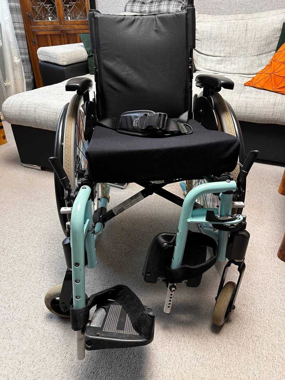 Wózek inwalidzki dziecięcy Invacare Action 3 Junior