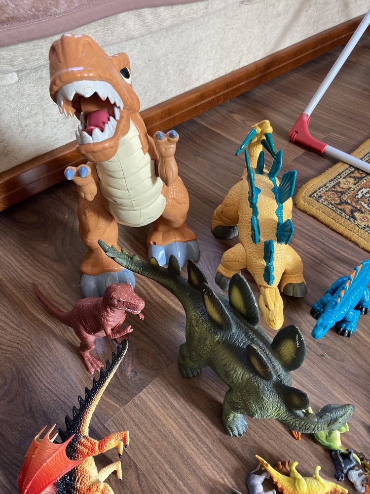 Dinozaury figurki zwierzątka