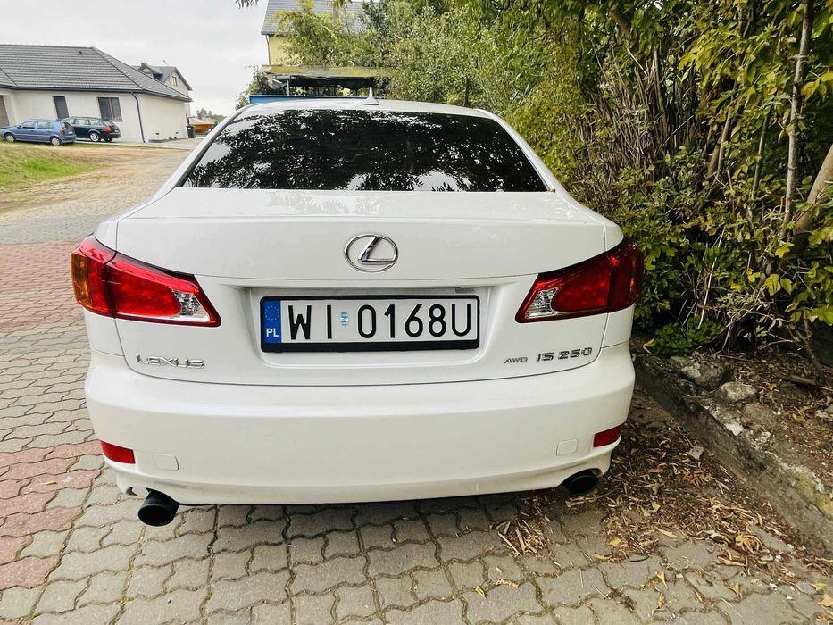 Lexus IS 250 w wersji AWD 2009