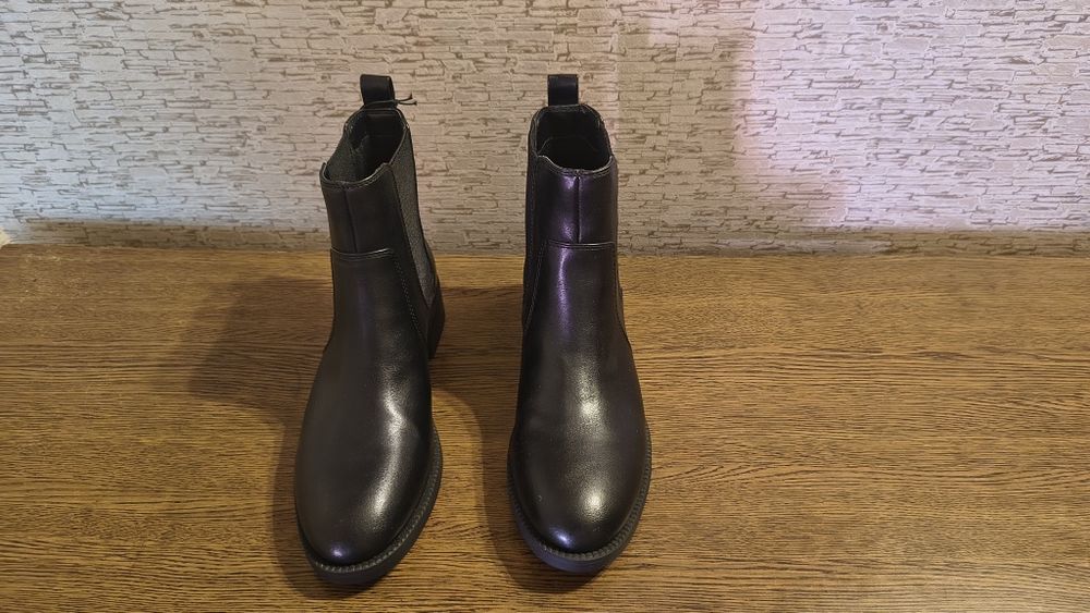 Черевики жіночі Челсі. 39 розмір.