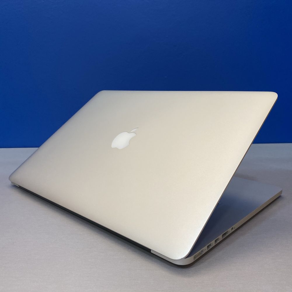 Macbook Pro 15 Mid 2015 i7 16GB RAM 256GB SSD