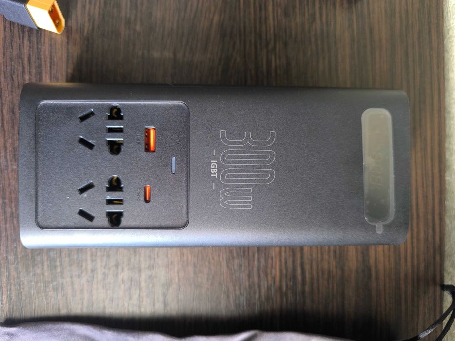 Інвертор Baseus 300w