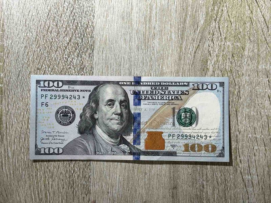 купюра США 100 у.е