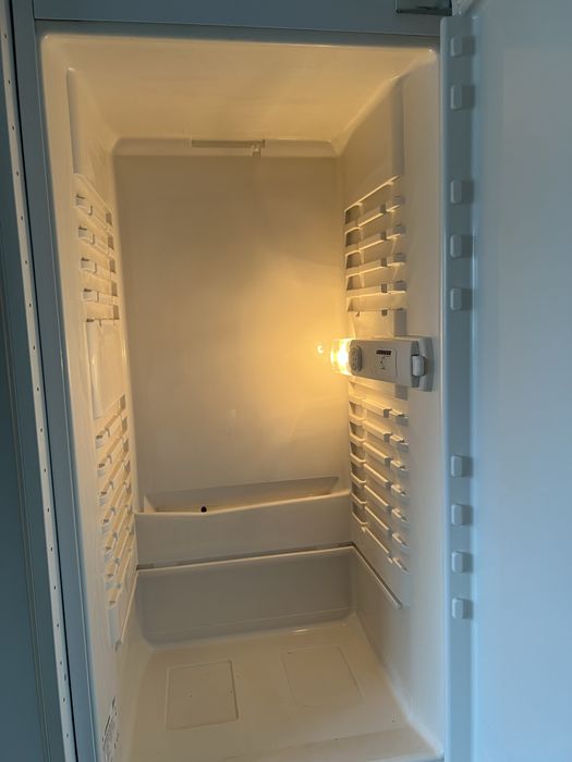 Lodowko- zamrazalka pod zabudowe