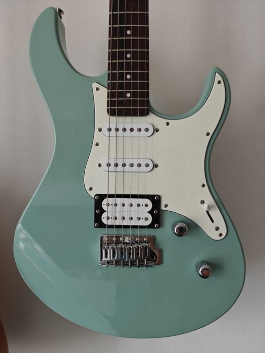 Yamaha Pacifica 112V – stan idealny, po serwisie – gotowa do gry