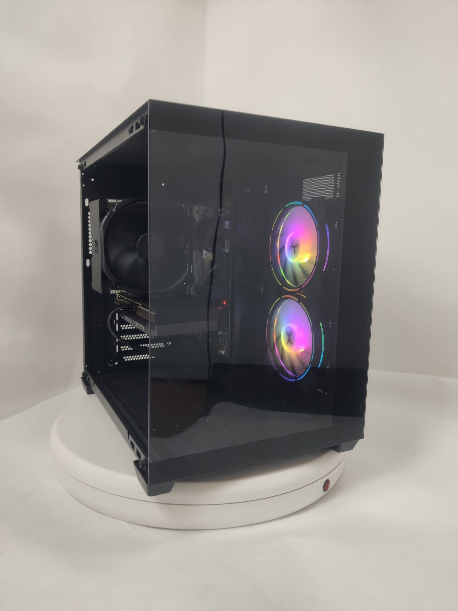 Komputer Gamingowy Ryzen 7 9800X3D,RTX 5070 Ti,32 GB,SSD,Win 11,USDT