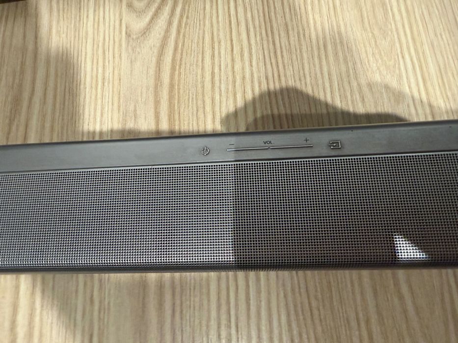 Soundbar samsung HW-J651, Głośnik centralny i subwoofer