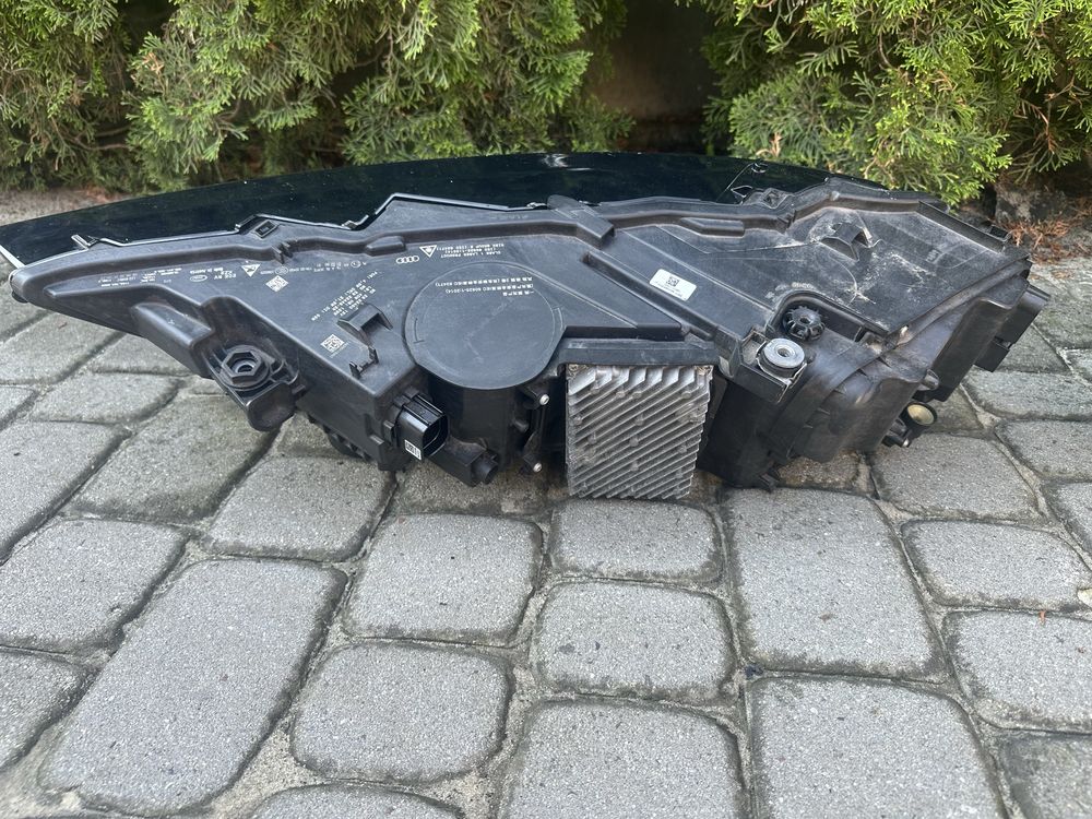 Фари фара Audi Q7 LAZER 4M0941085 4M0941086