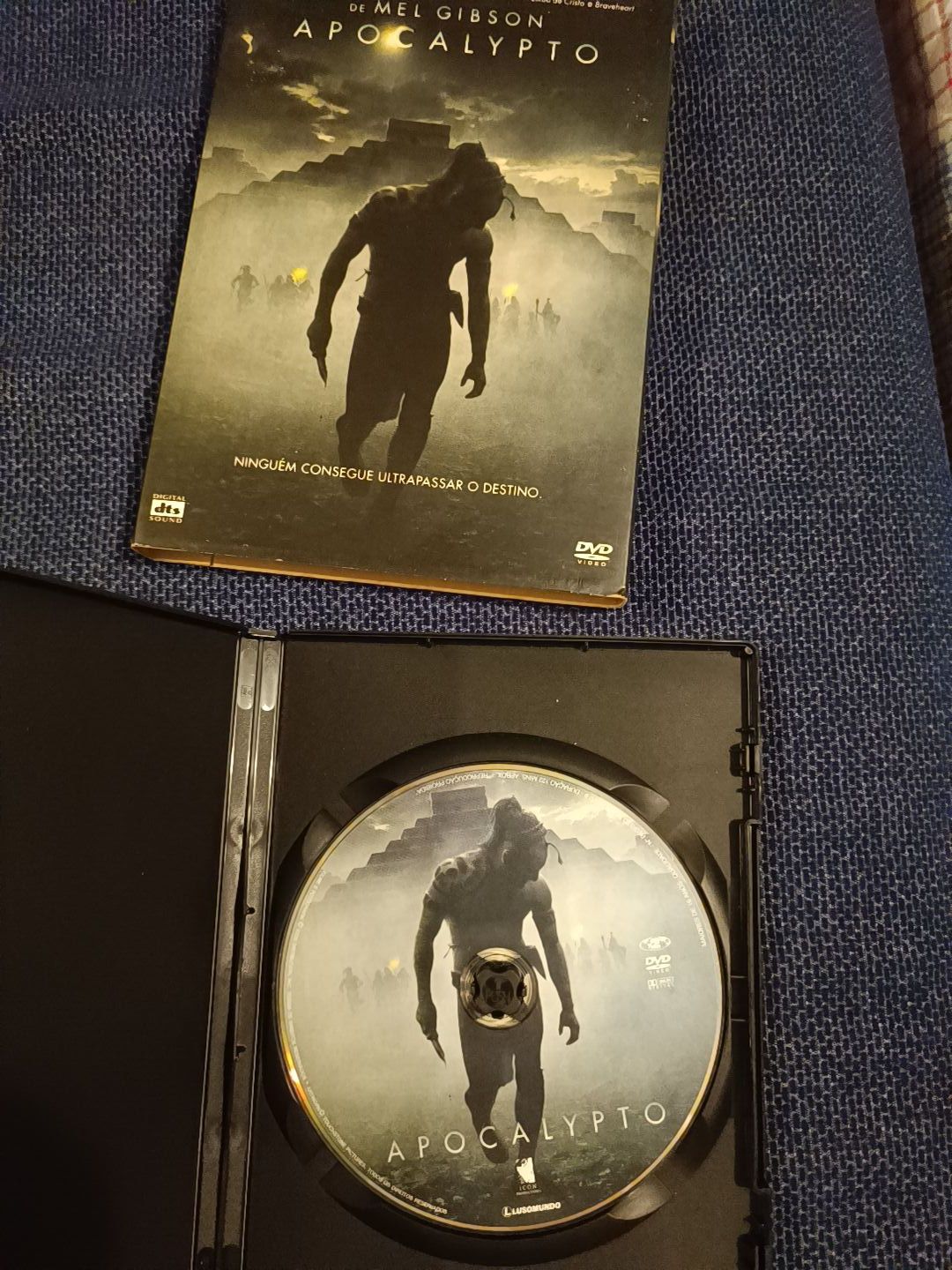 DVD do filme "Apocalypto" - com slipcase (portes grátis)
