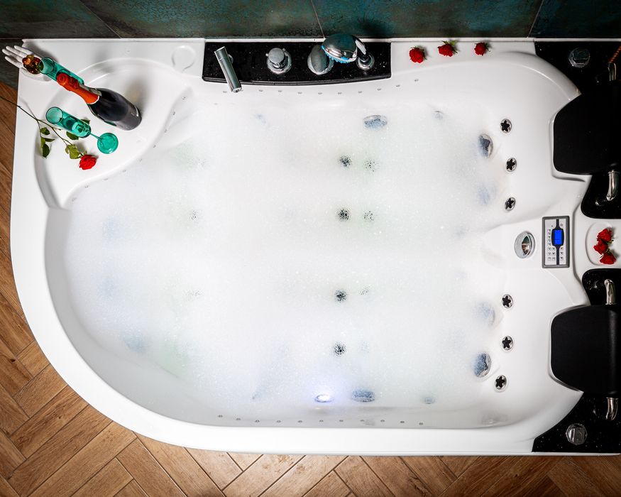 Apartament z jacuzzi na wyłączność.