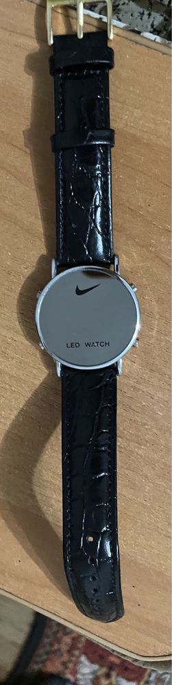 Продам Часы NiKe