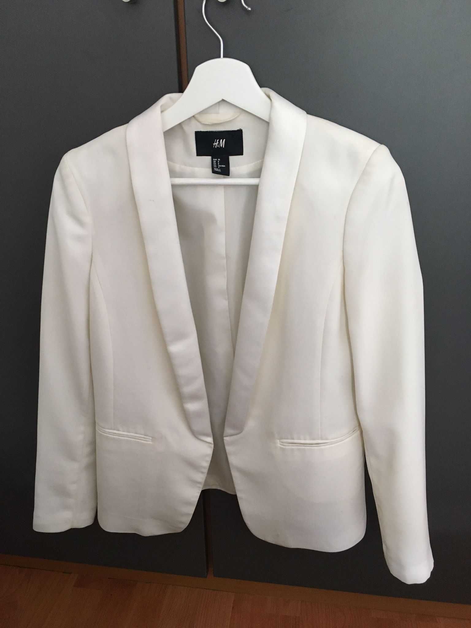 Blazer H&M - branco acetinado