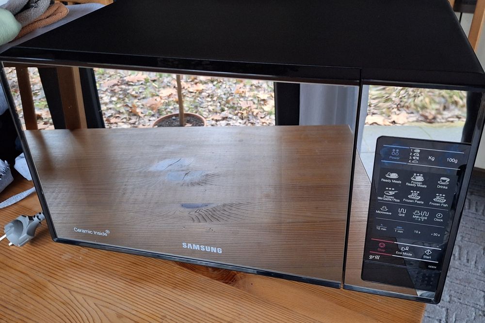 Kuchenka Mikrofalowa SAMSUNG GE83X