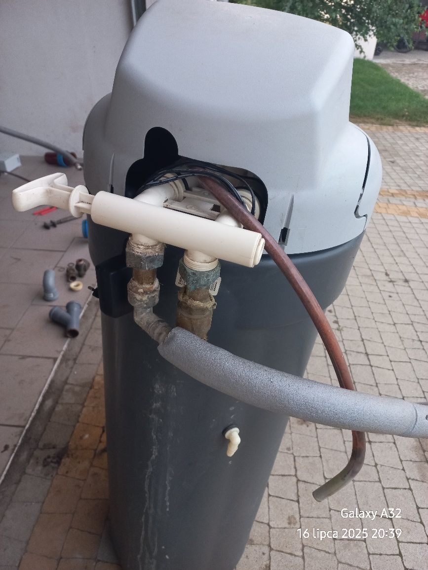 Zmiękczacz do wody z filtrem węglowym