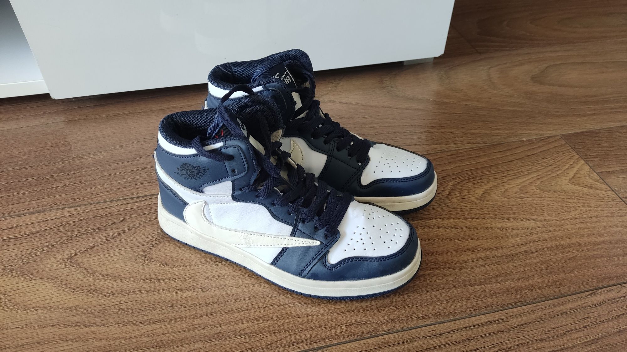 Buty Travis Scott Air Jordan rozmiar 36