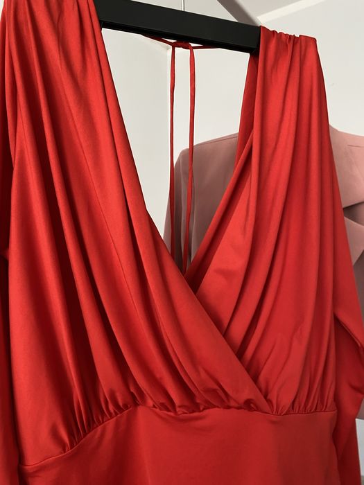 H&M L/40 czerwone body z długimi rękawami