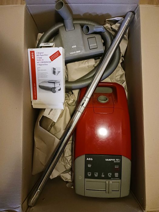 Aspirador potente AEG Vampyr