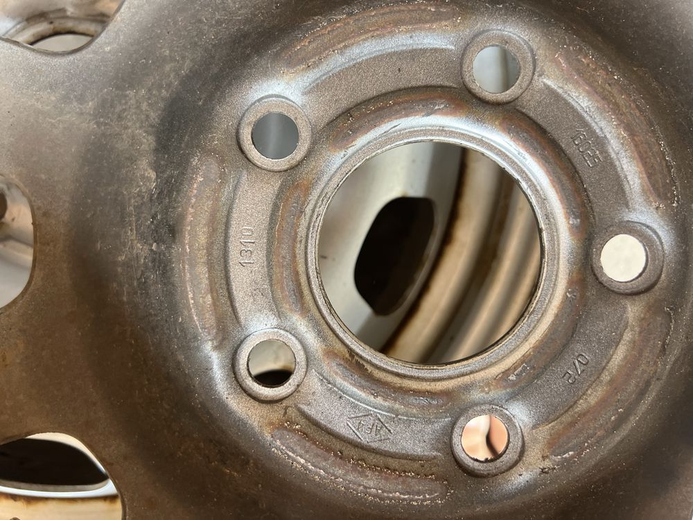 Продам диски Renault duster