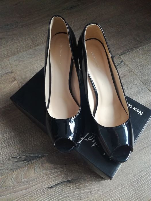 Nowe Czarne lakierowane szpilki Peep Toe, bez palców 39 Aldo