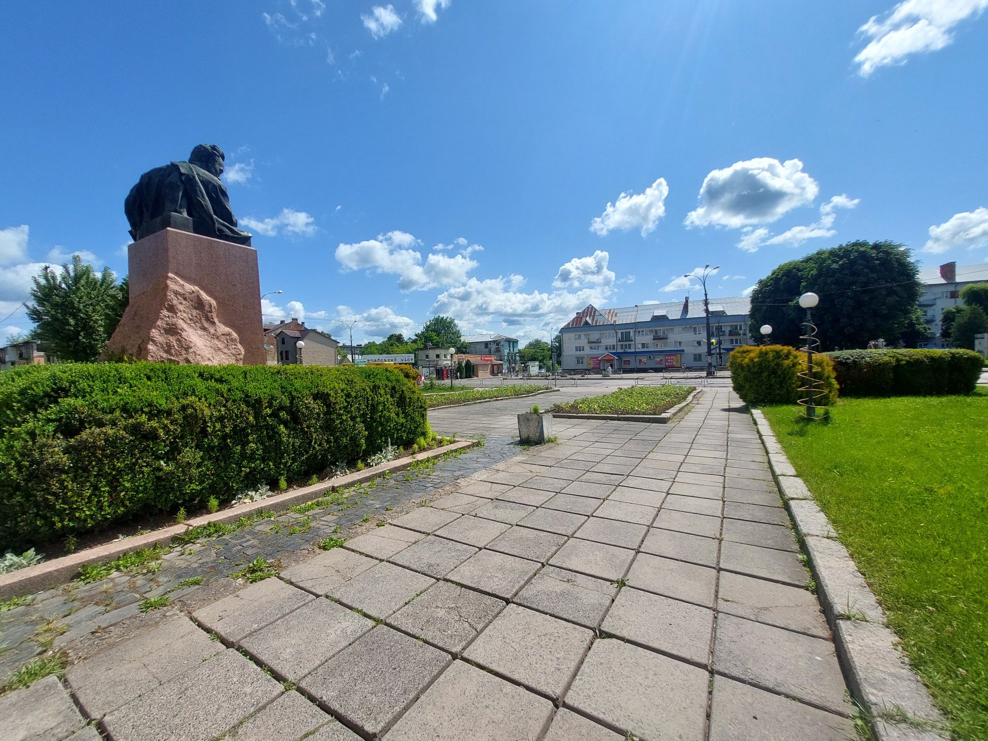 Продаж 2 кімн квартири 43,7м2 пл. Франка м. Борислав