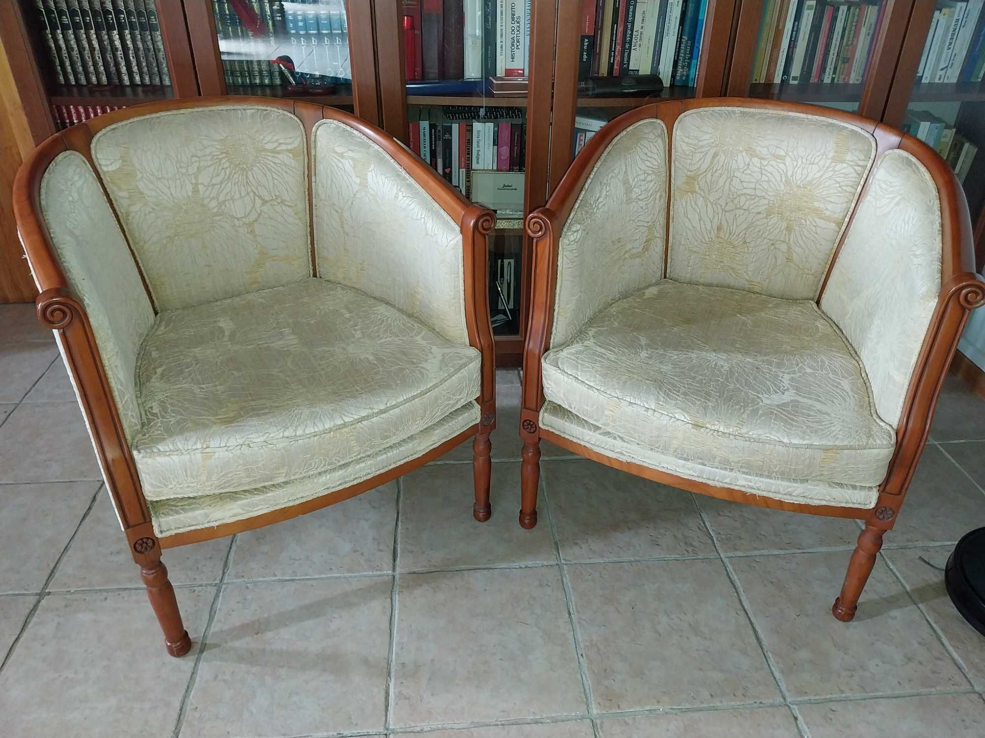 Poltronas estilo clássico