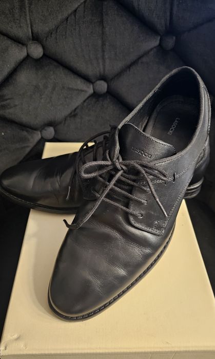 Sprzedam buty komunijne chłopięce roz. 38