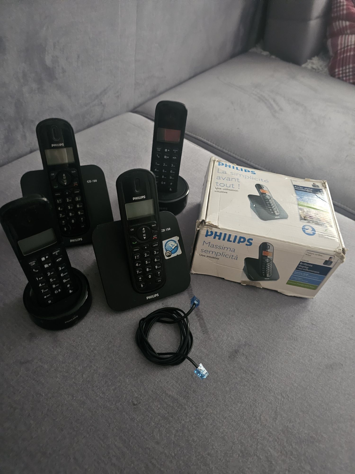 2  x Telefon stacjonarny Philips CD 150