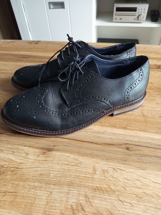 #738 Raz ubrane buty męskie Next