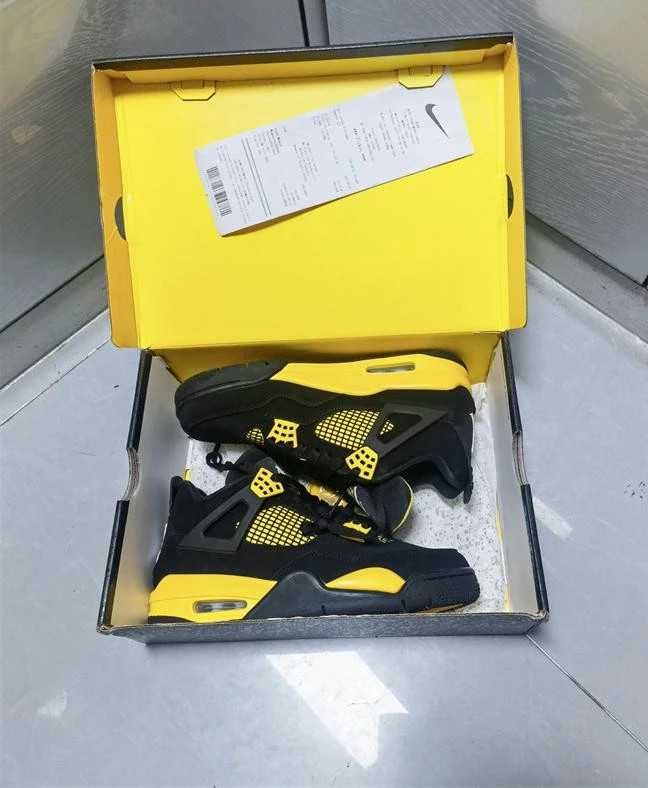 Jordan 4 Retro Thunder R.40