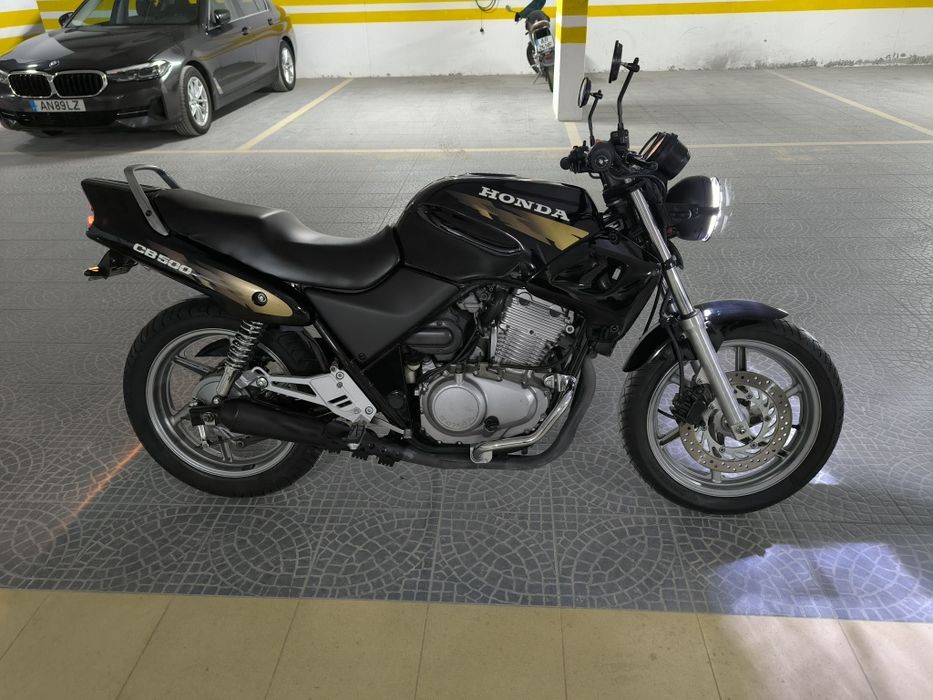 Honda CB 500 de 1996 com 76km Setubal