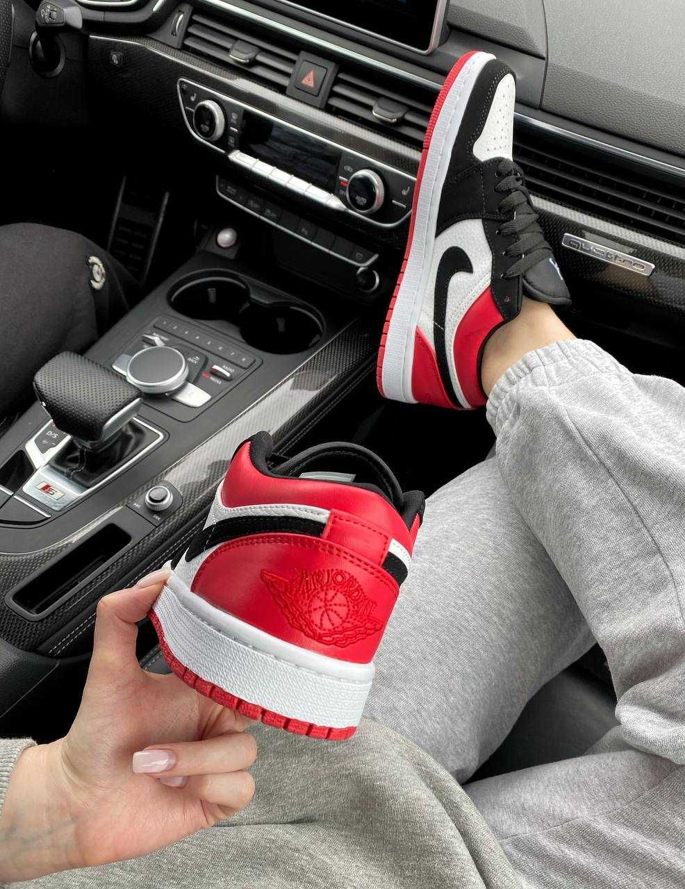 Jordan 1 Retro Low Black/Red