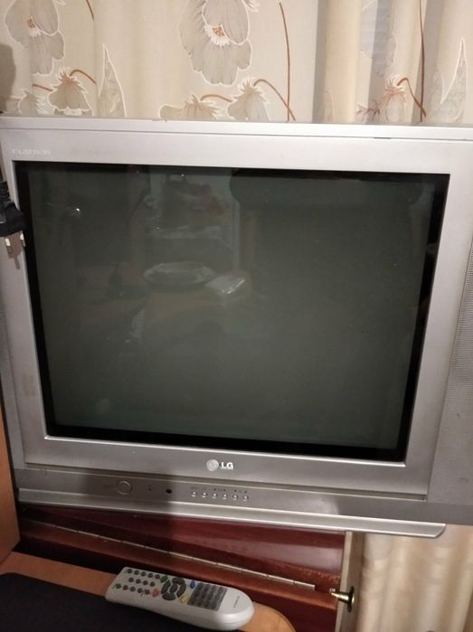 Телевизор   LG.  Б/У
