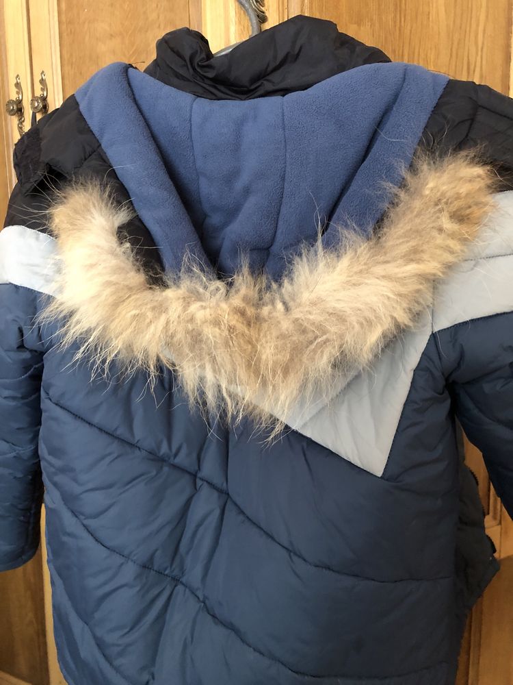 Продам курточку зимову для хлопчика
