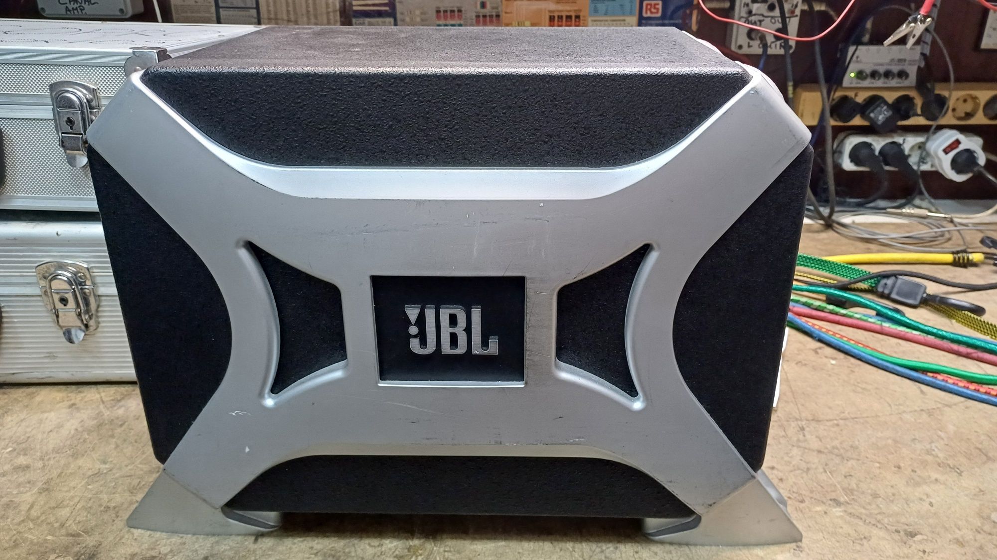 Sub-woofer para automóvel JBL Bass Pro II