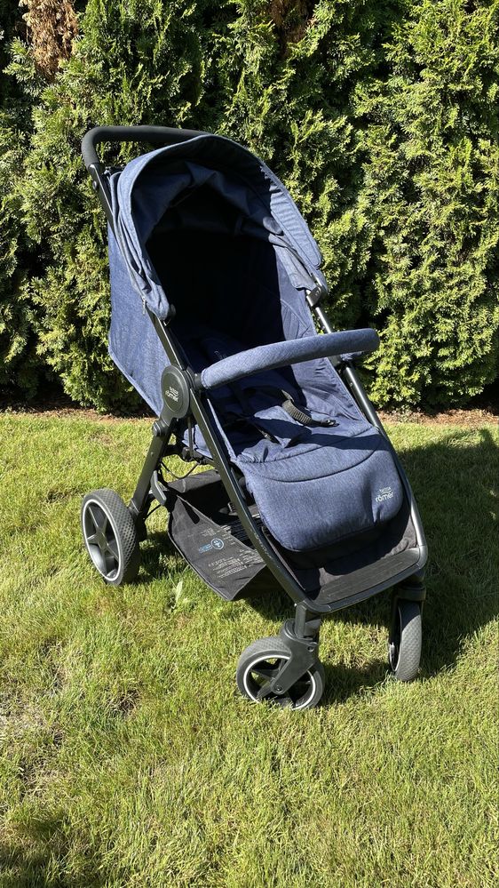 Wózek spacerowy Britax Römer b-agile M + pokrowiec zimowy i na deszcz