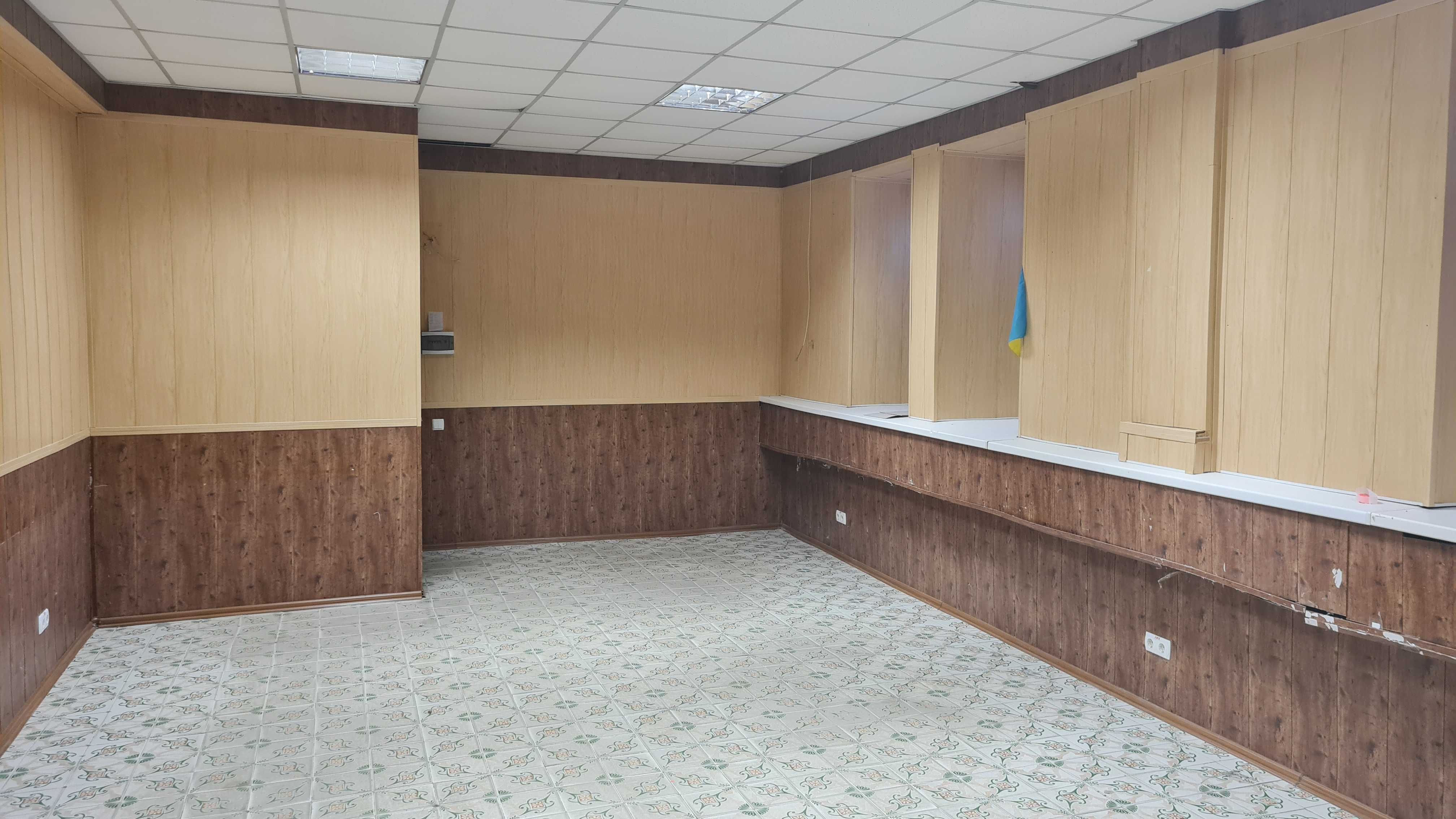 Аренда БЕЗОПАСНОГО офиса 100м в цоколе в Центре