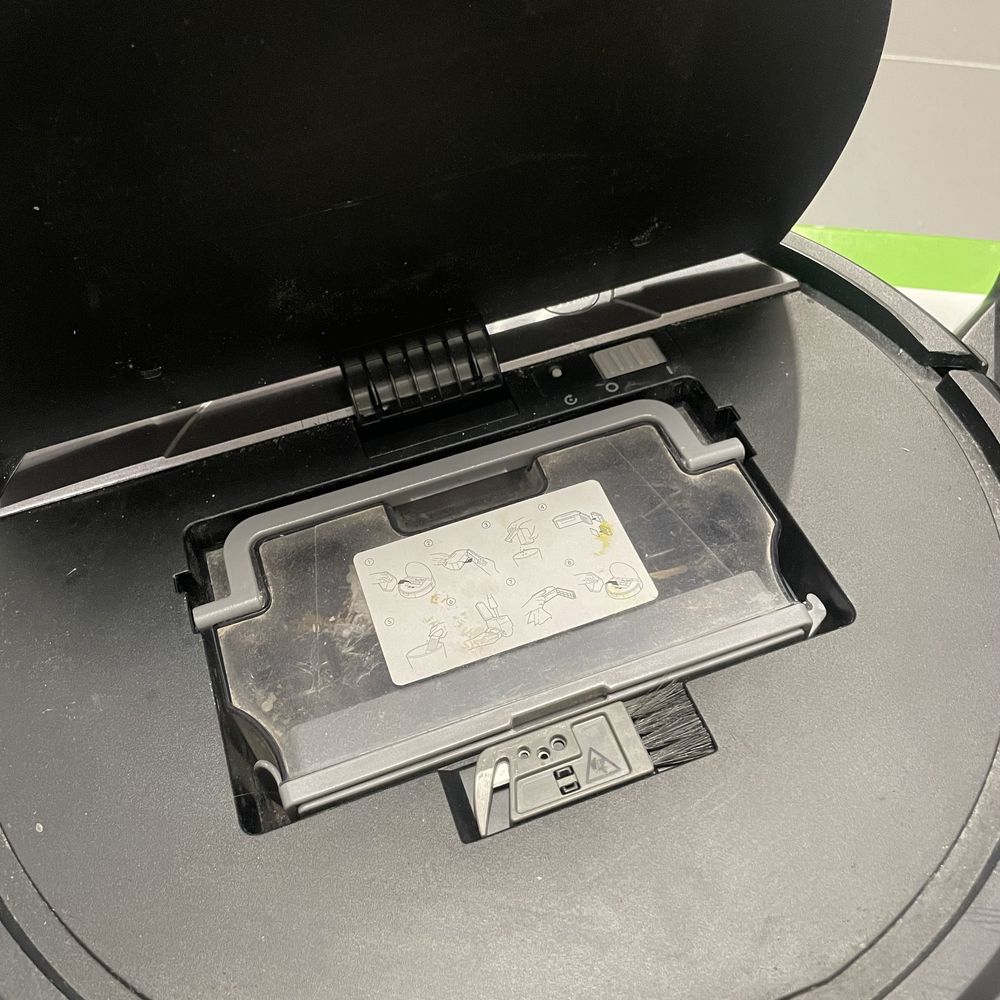 Robot sprzatajacy iRobot Roomba Combo RVF-Y1