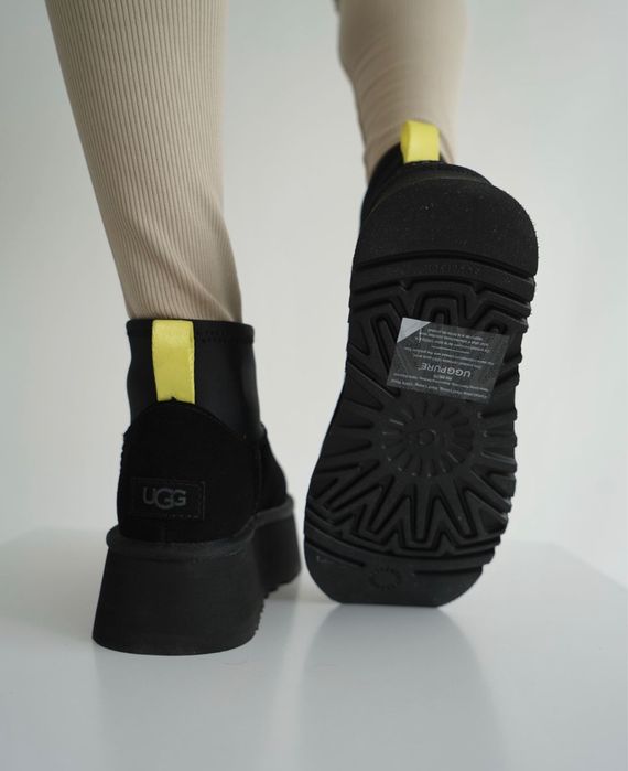 Оригінал UGG classic mini dipper black уггі короткі на платформі чорні