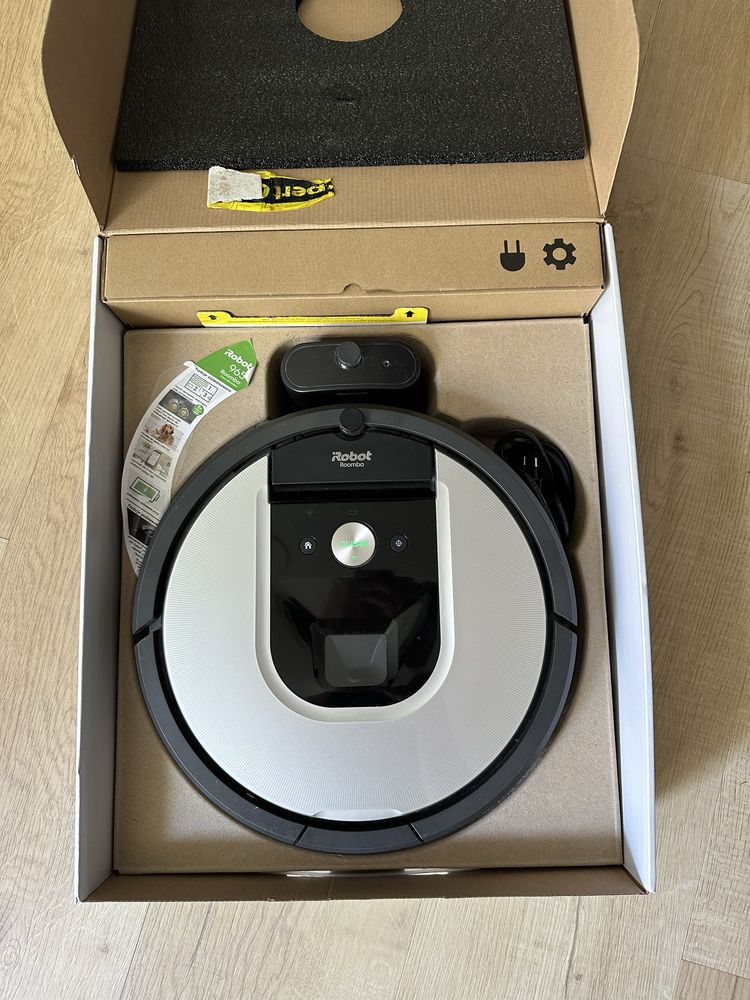 Odkurzacz bezprzewodowy iRobot Roomba 965 robot odkurzajacy sprzatając