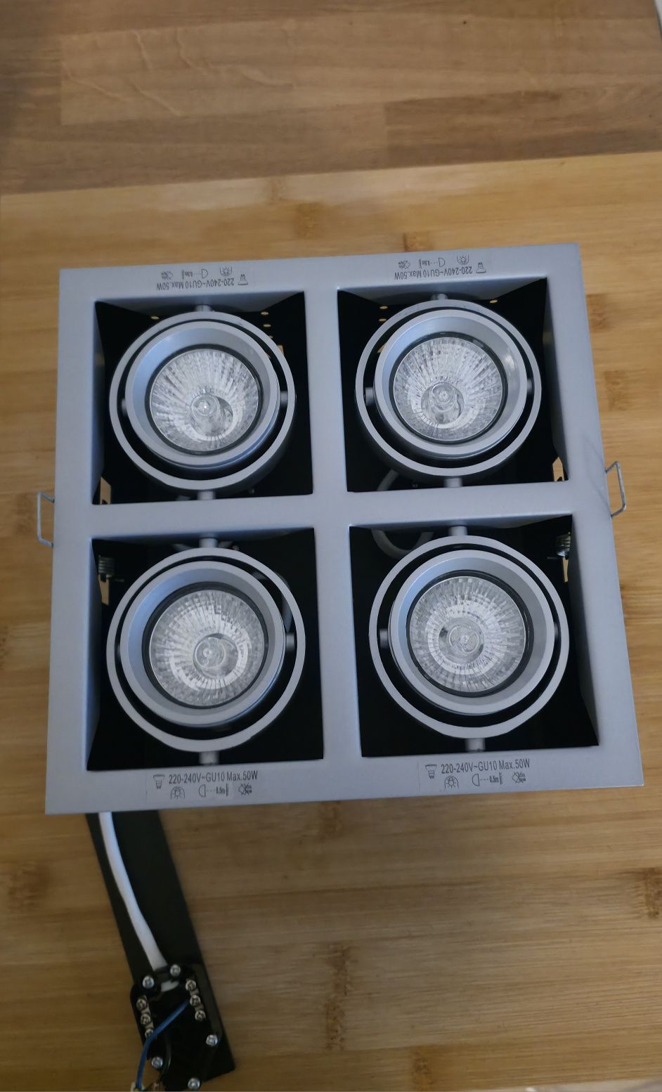Czteropunktowa oprawa halogenowa Tween Light 4x50W